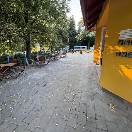 Majus 1 Vendeghaz - 3* Szombathely