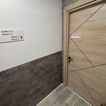 Május 1 - Bed and breakfast Szombathely