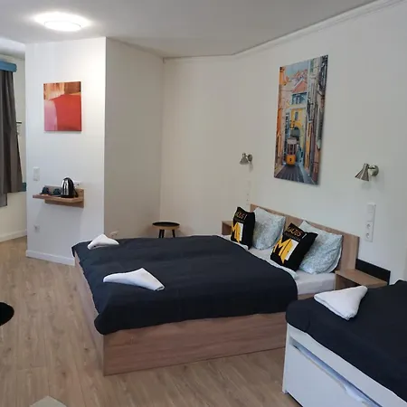 Majus 1 Vendeghaz - 3*