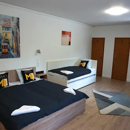 Május 1 - Bed and breakfast